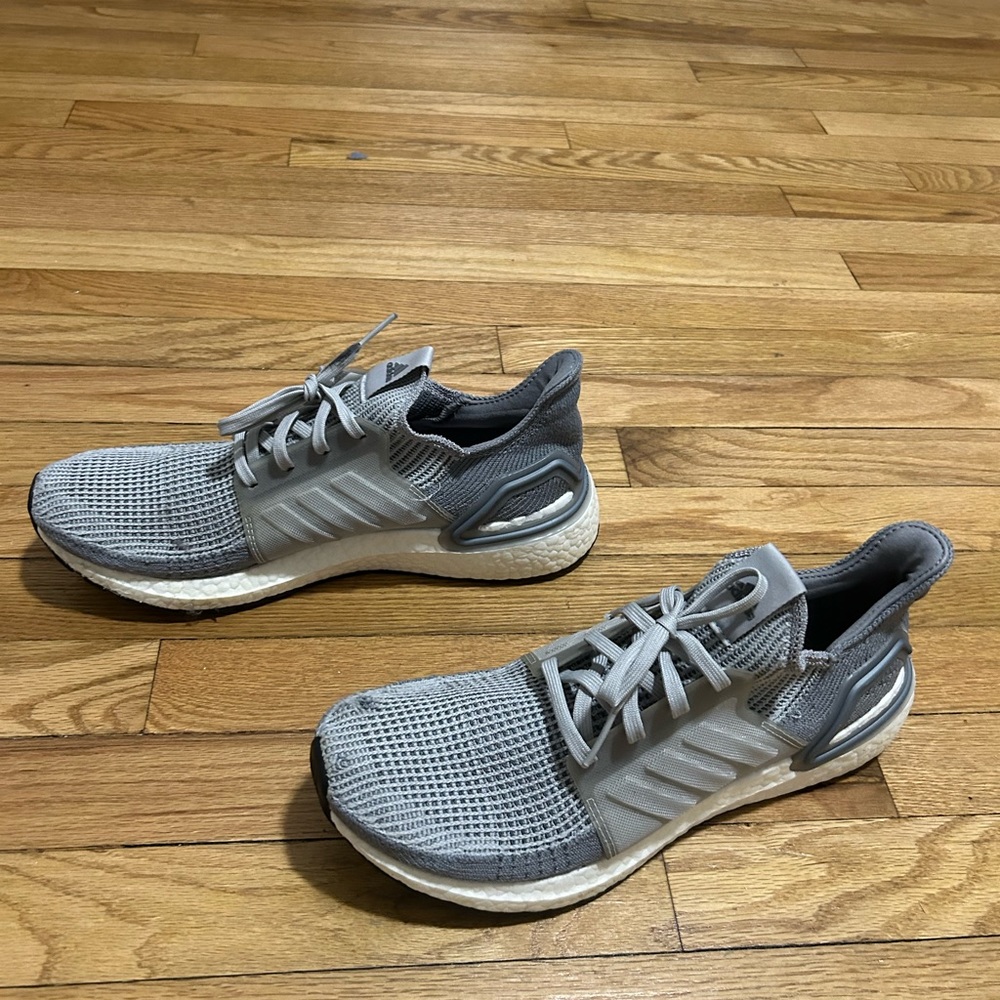 Adidas Boost - Picture 2 of 8